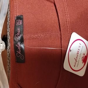 Burgundy top lace sleeves